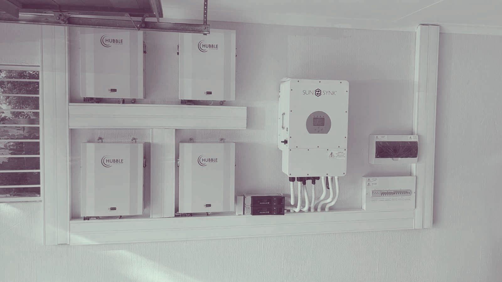 Zevolta solar install: Hubble lithium batteries and Sunsynk hybrid inverter