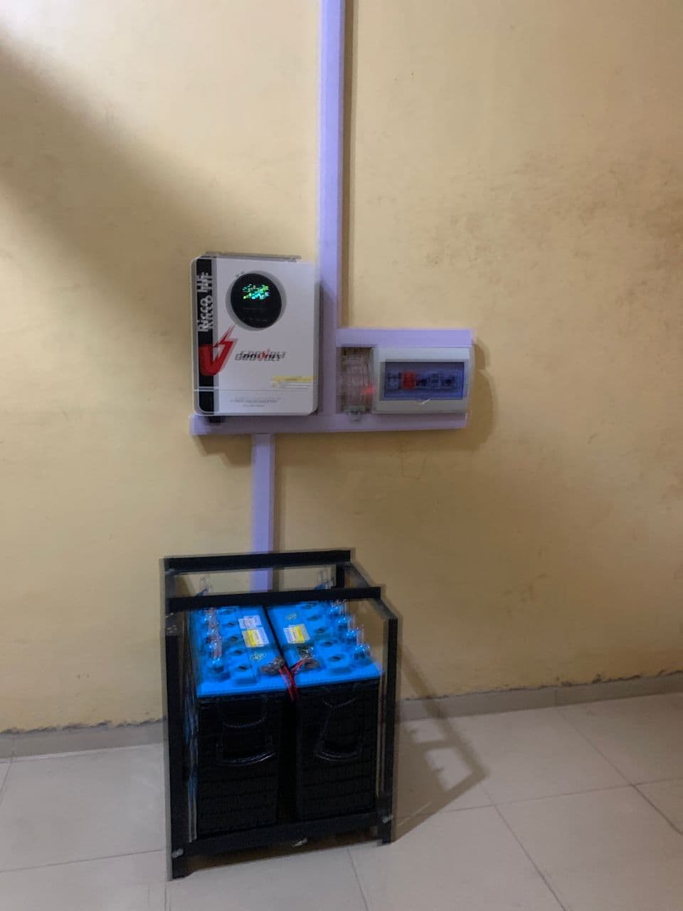 3.5kva Hybrid Inverter 2x 220AH Tubular battery installation Set-Up