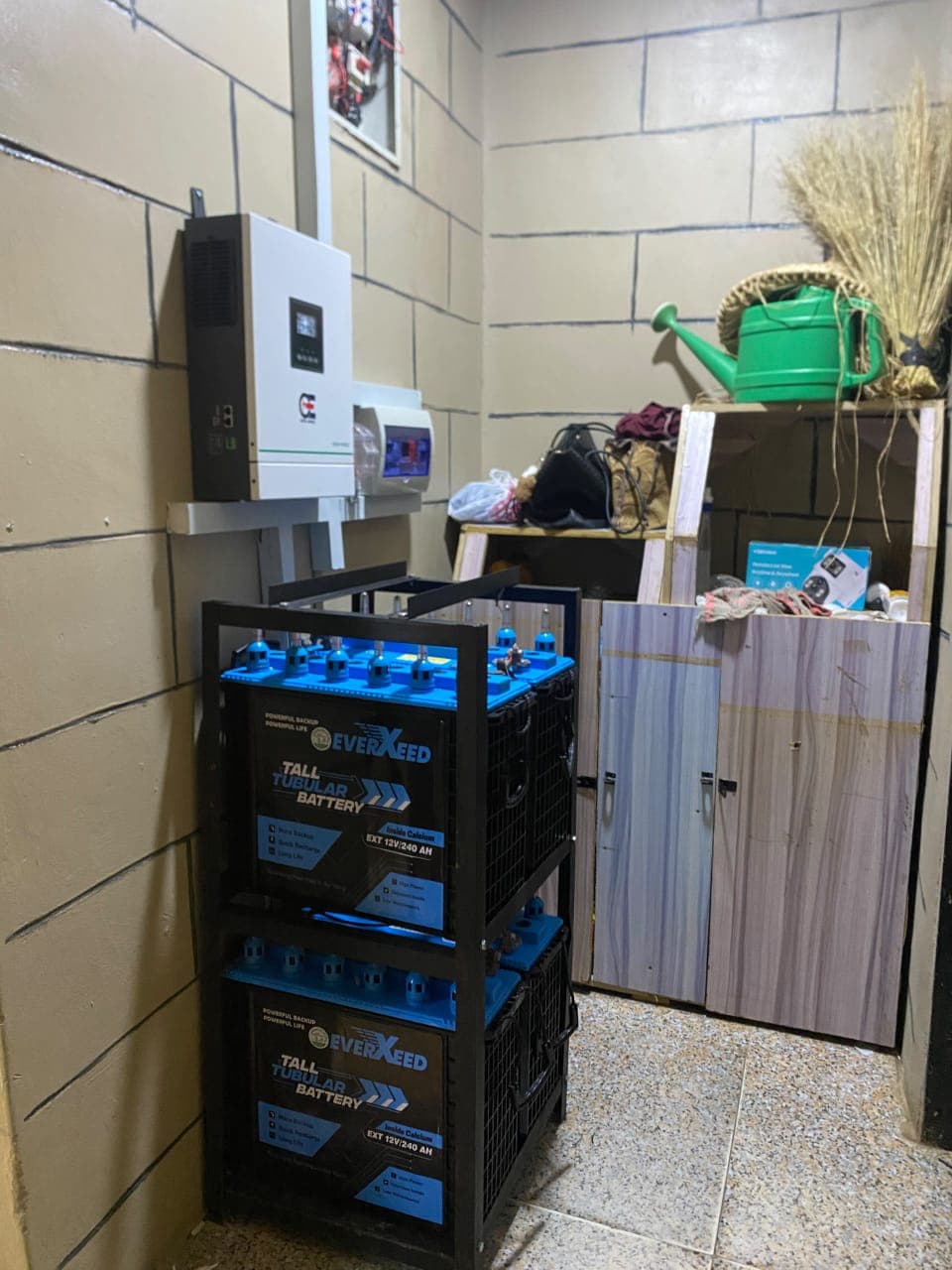6kva Hybrid Inverter with 4x 220Ah tubular battery installation Set-Up